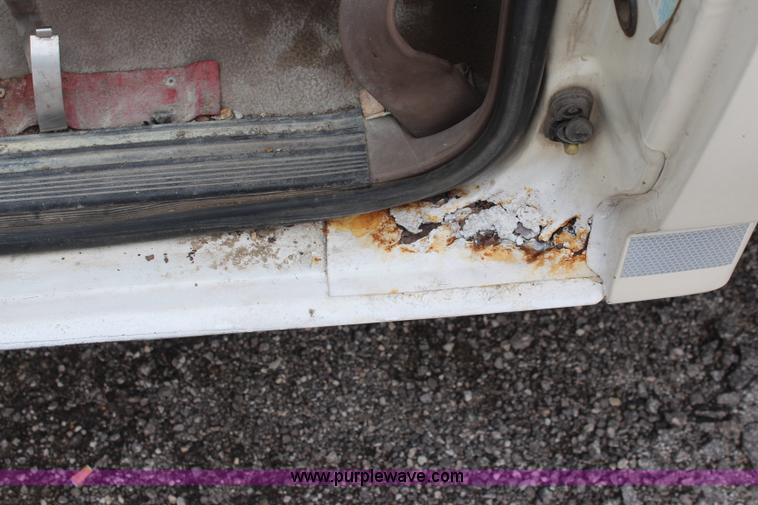 image for item K6867 1992 Ford F450 Super Duty service truck