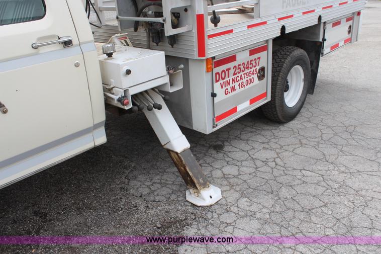 image for item K6867 1992 Ford F450 Super Duty service truck