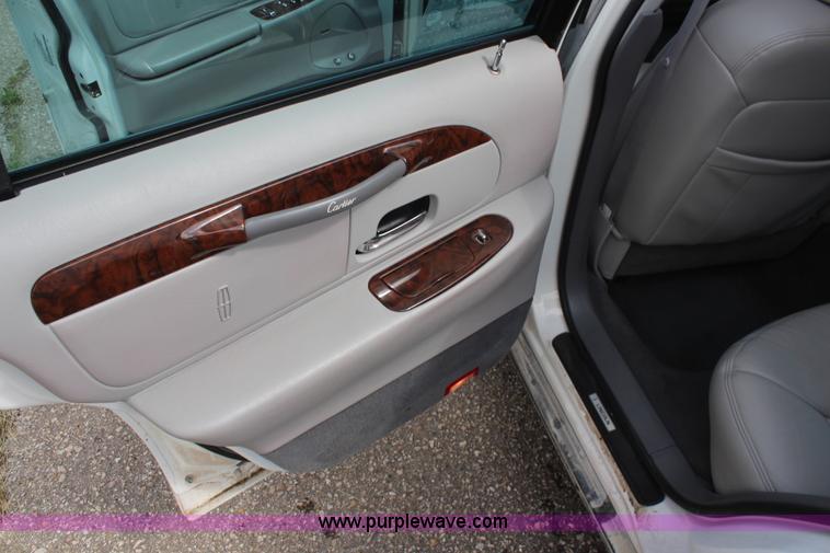 image for item K6878 1998 Lincoln Town Car Cartier