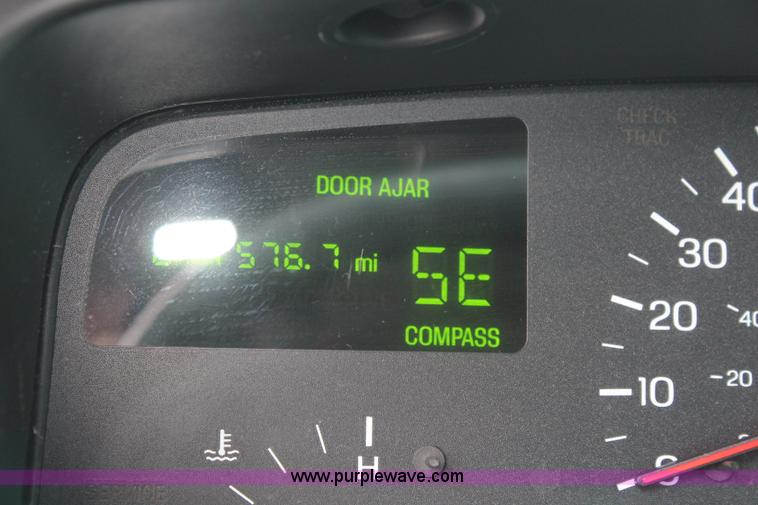 image for item K6878 1998 Lincoln Town Car Cartier