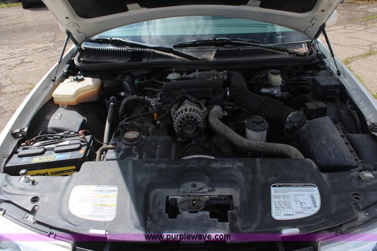 image for item K6878 1998 Lincoln Town Car Cartier