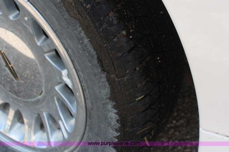 image for item K6878 1998 Lincoln Town Car Cartier