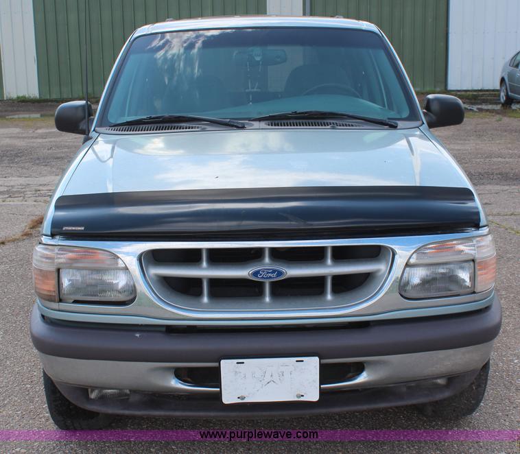 image for item K6879 1996 Ford Explorer XLT SUV