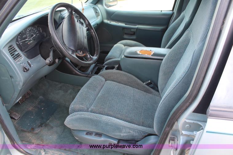 image for item K6879 1996 Ford Explorer XLT SUV