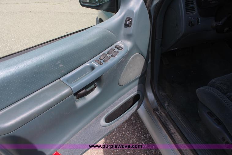 image for item K6879 1996 Ford Explorer XLT SUV