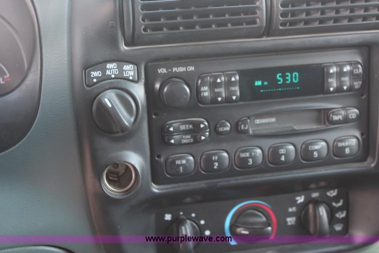 image for item K6879 1996 Ford Explorer XLT SUV