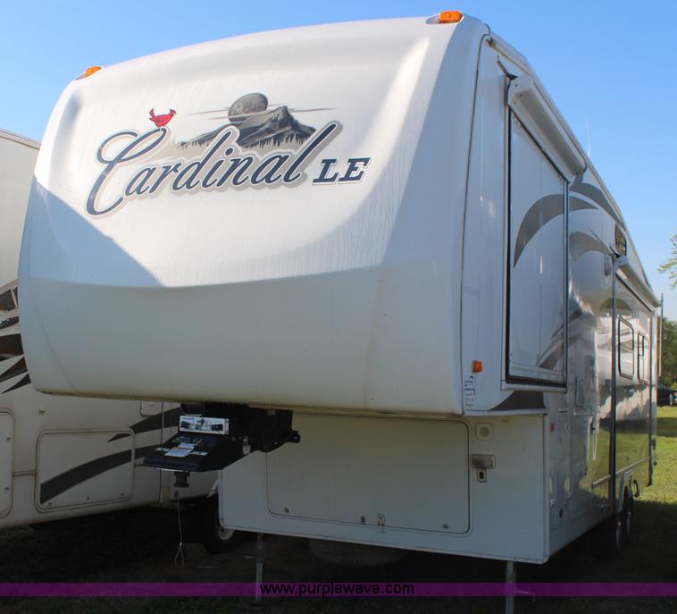 image for item K6950 2008 Forest River Cardinal LE 32'L camper
