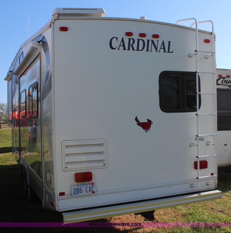 image for item K6950 2008 Forest River Cardinal LE 32'L camper