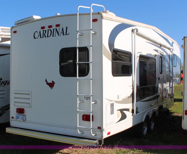 image for item K6950 2008 Forest River Cardinal LE 32'L camper
