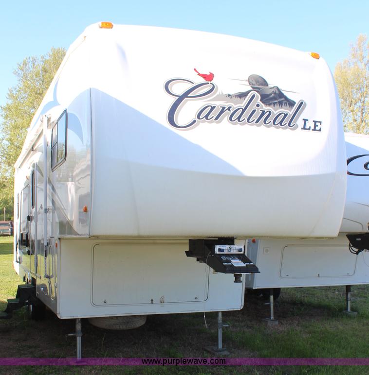 image for item K6950 2008 Forest River Cardinal LE 32'L camper