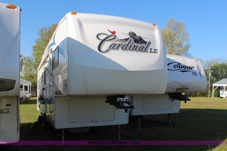 image for item K6950 2008 Forest River Cardinal LE 32'L camper