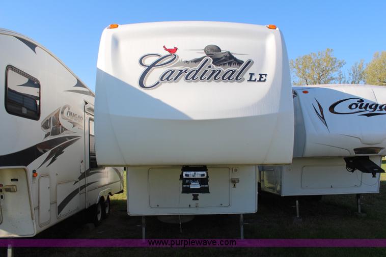 image for item K6950 2008 Forest River Cardinal LE 32'L camper