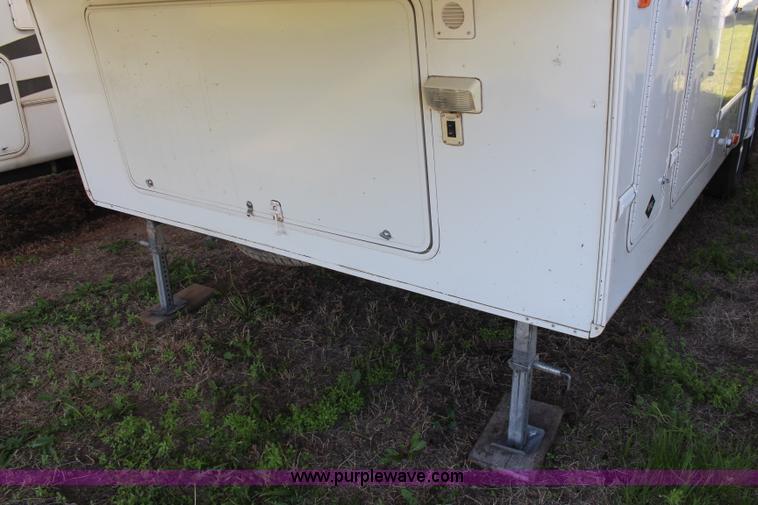 image for item K6950 2008 Forest River Cardinal LE 32'L camper