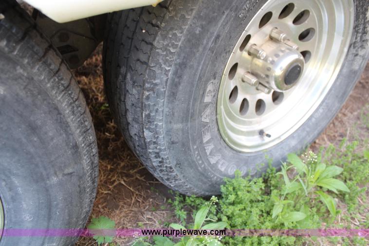 image for item K6950 2008 Forest River Cardinal LE 32'L camper