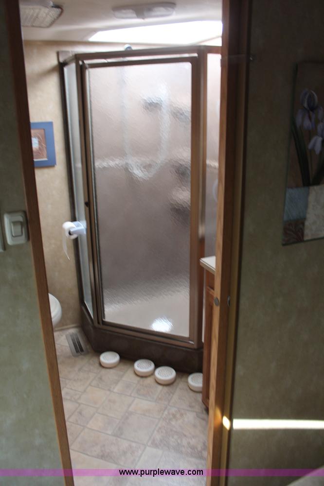 image for item K6950 2008 Forest River Cardinal LE 32'L camper