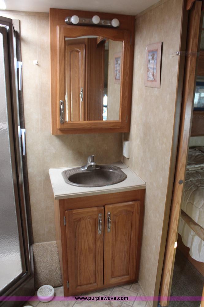 image for item K6950 2008 Forest River Cardinal LE 32'L camper