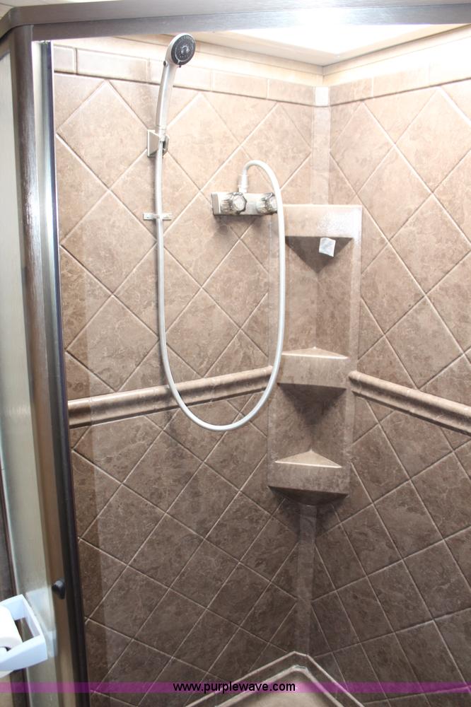 image for item K6950 2008 Forest River Cardinal LE 32'L camper