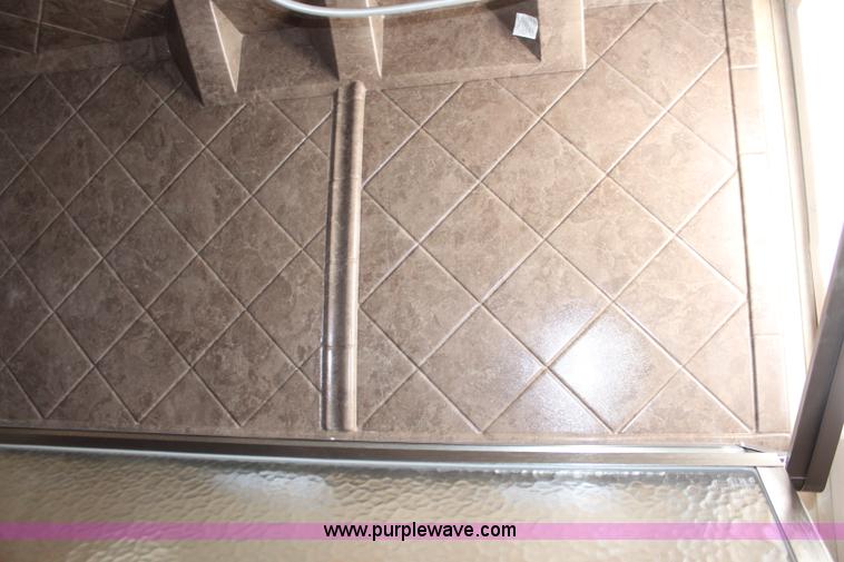 image for item K6950 2008 Forest River Cardinal LE 32'L camper