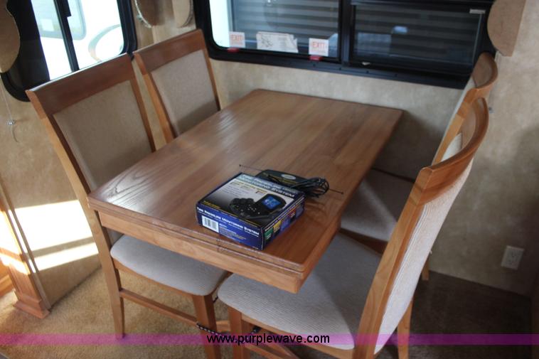 image for item K6950 2008 Forest River Cardinal LE 32'L camper