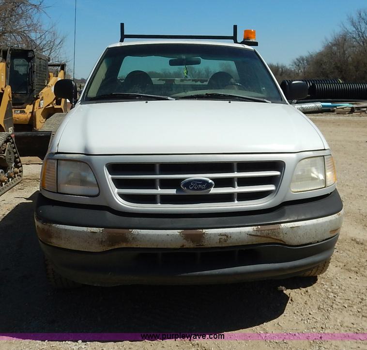 image for item K7341 1999 Ford F150 pickup truck