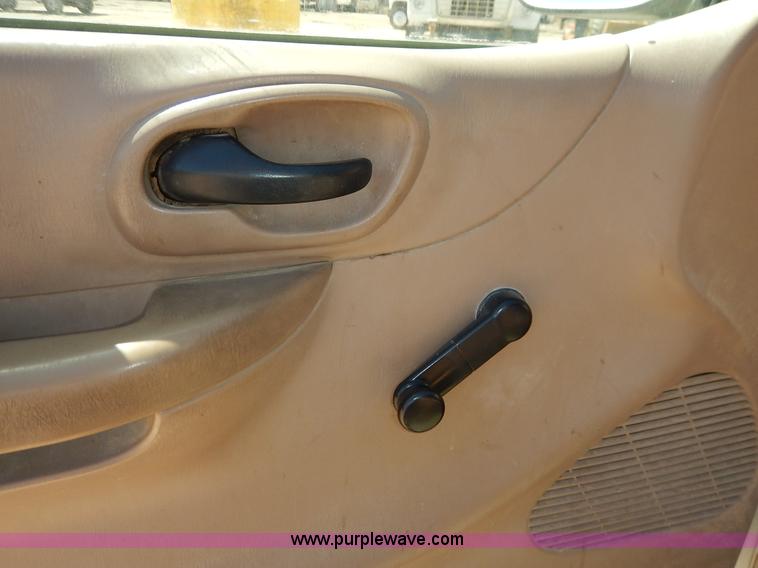 image for item K7341 1999 Ford F150 pickup truck