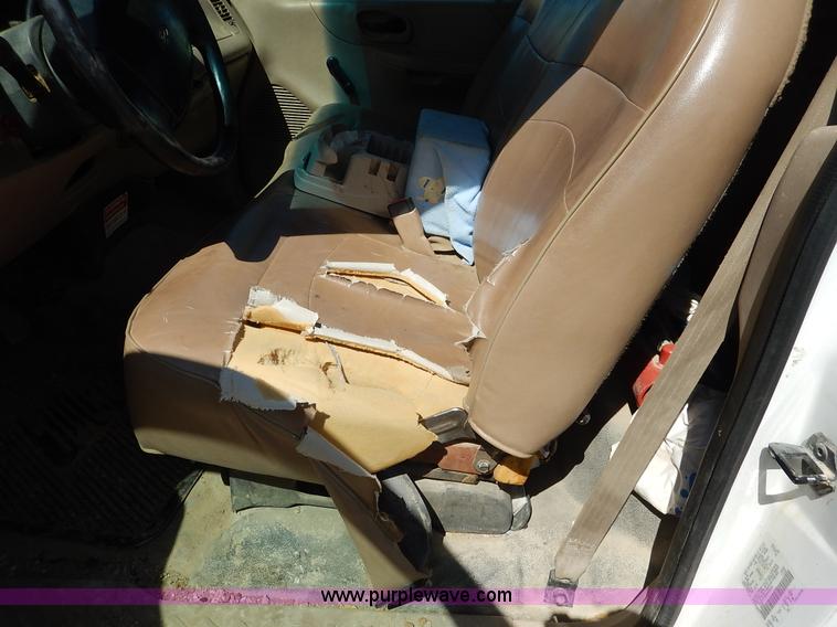 image for item K7341 1999 Ford F150 pickup truck