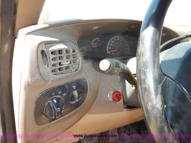 image for item K7341 1999 Ford F150 pickup truck