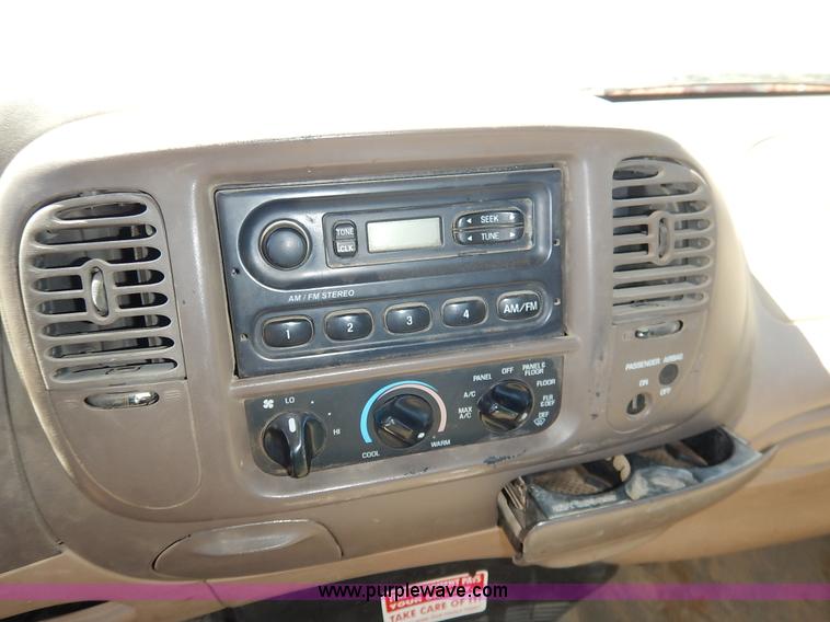 image for item K7341 1999 Ford F150 pickup truck