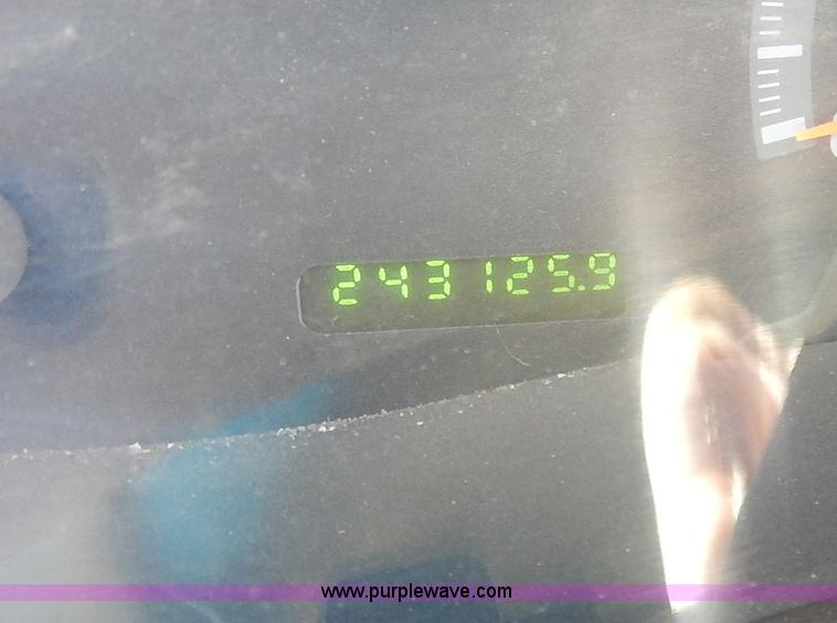 image for item K7341 1999 Ford F150 pickup truck