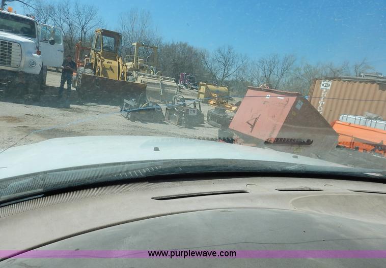 image for item K7341 1999 Ford F150 pickup truck