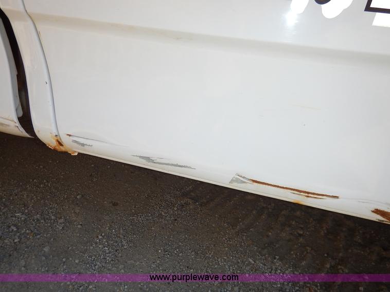 image for item K7341 1999 Ford F150 pickup truck