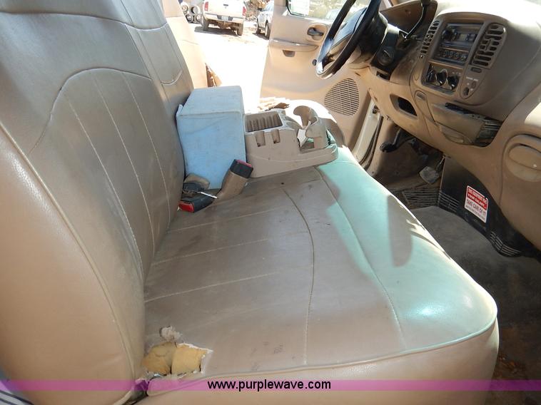 image for item K7341 1999 Ford F150 pickup truck