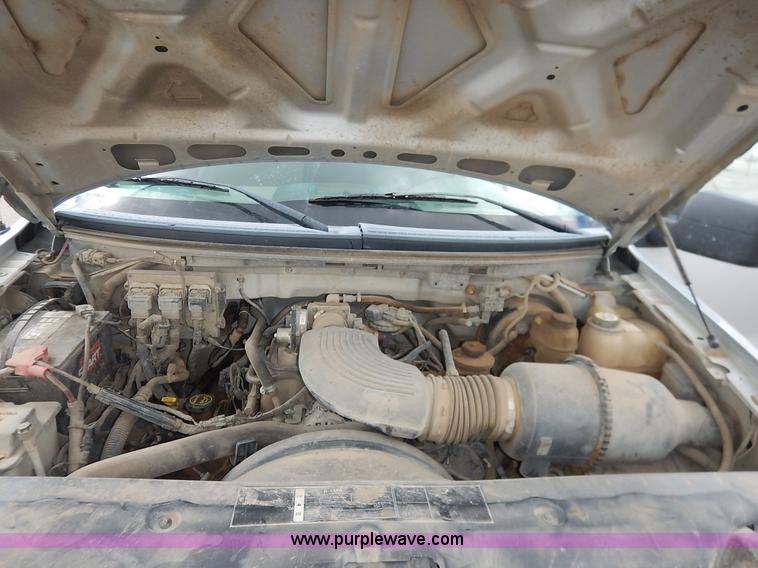 image for item K7434 2005 Ford F150 XL SuperCab pickup truck