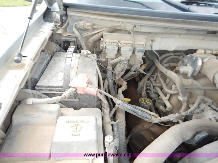 image for item K7434 2005 Ford F150 XL SuperCab pickup truck