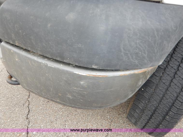 image for item K7434 2005 Ford F150 XL SuperCab pickup truck