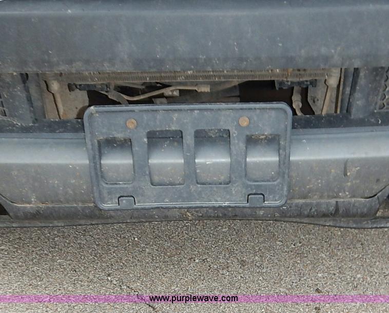 image for item K7434 2005 Ford F150 XL SuperCab pickup truck