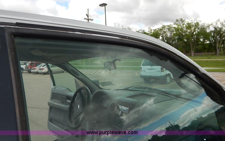 image for item K7434 2005 Ford F150 XL SuperCab pickup truck