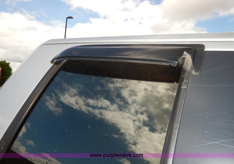 image for item K7434 2005 Ford F150 XL SuperCab pickup truck