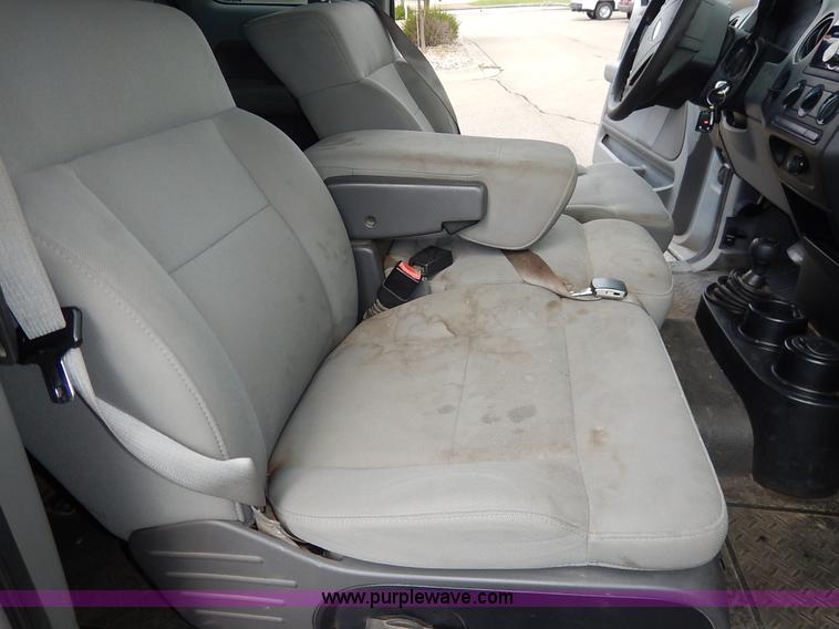 image for item K7434 2005 Ford F150 XL SuperCab pickup truck