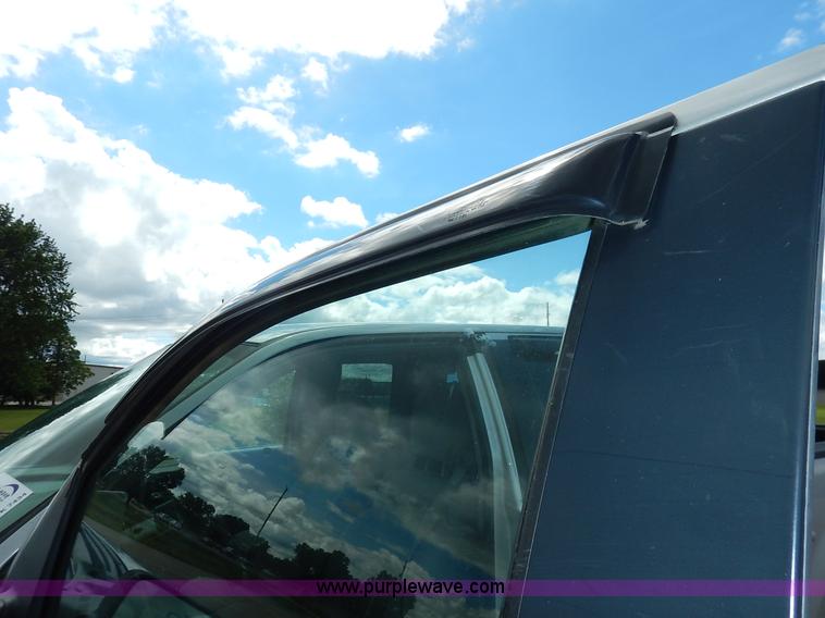 image for item K7434 2005 Ford F150 XL SuperCab pickup truck