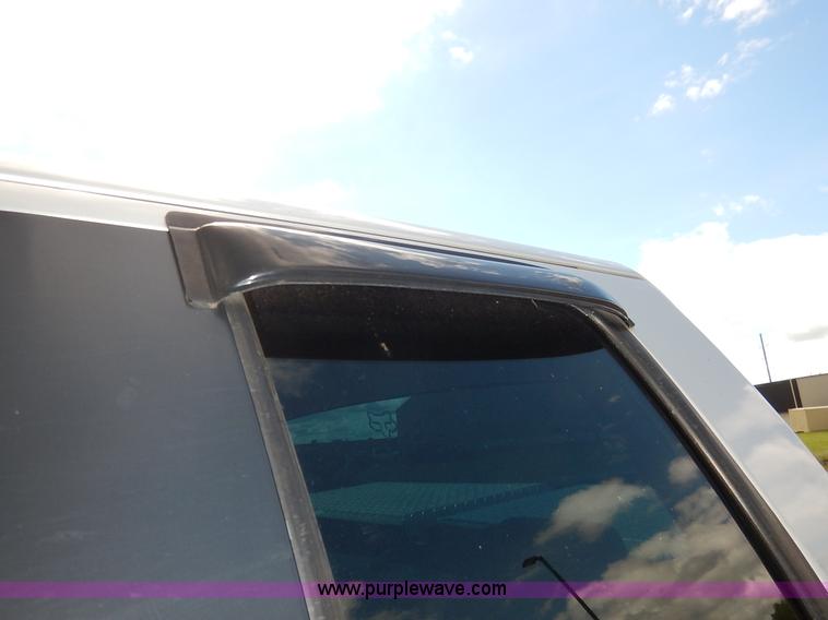 image for item K7434 2005 Ford F150 XL SuperCab pickup truck