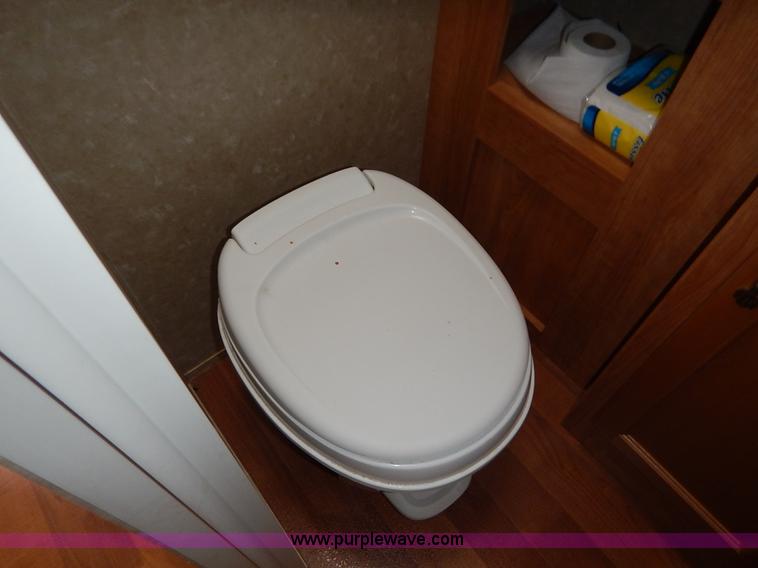 image for item K7437 2008 Gulf Stream Ameri-Lite Ultra Lite camper