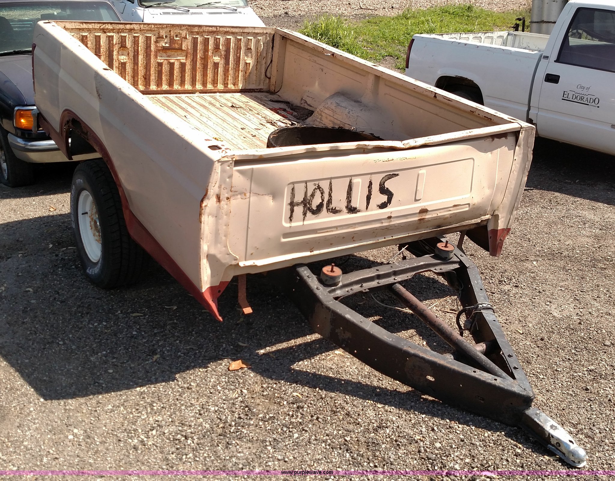 8' pickup truck bed trailer in El Dorado, KS Item F7762 sold Purple Wave