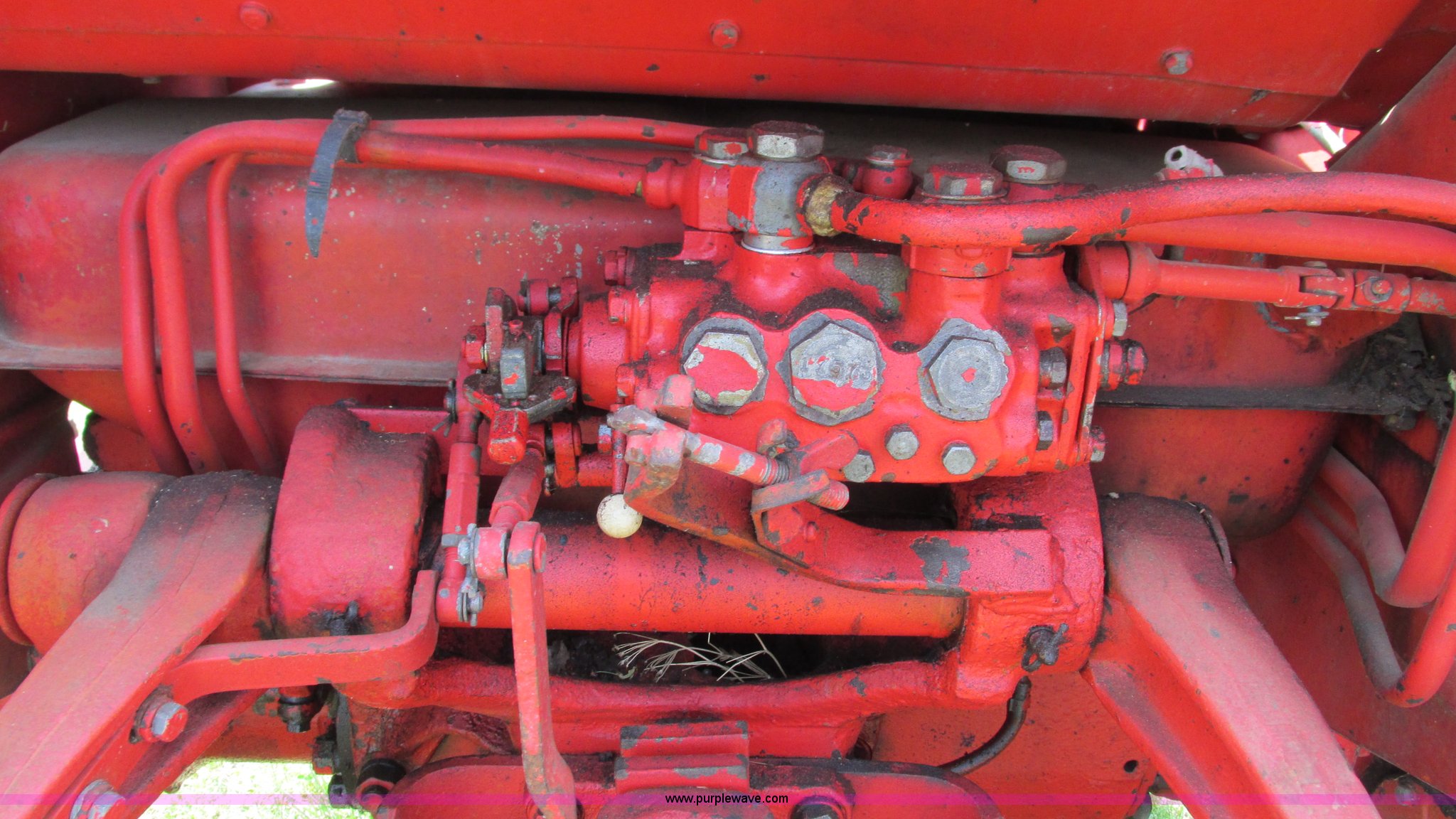 Belarus 420AN MFWD tractor in Verona, MO | Item I3013 sold | Purple Wave