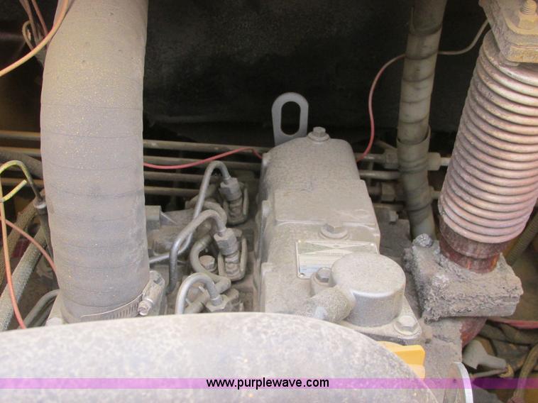 image for item A8799 1996 Daewoo 601 skid steer