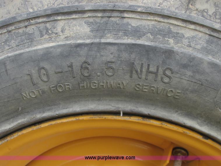 image for item A8799 1996 Daewoo 601 skid steer