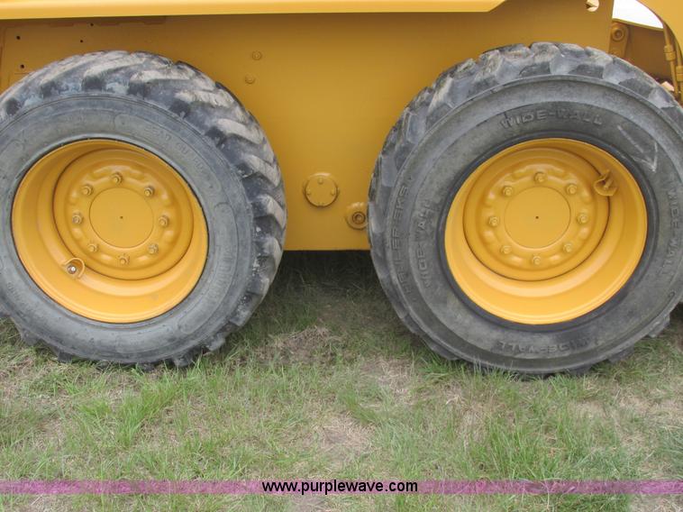 image for item A8799 1996 Daewoo 601 skid steer