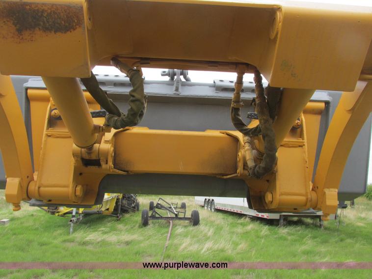 image for item A8799 1996 Daewoo 601 skid steer