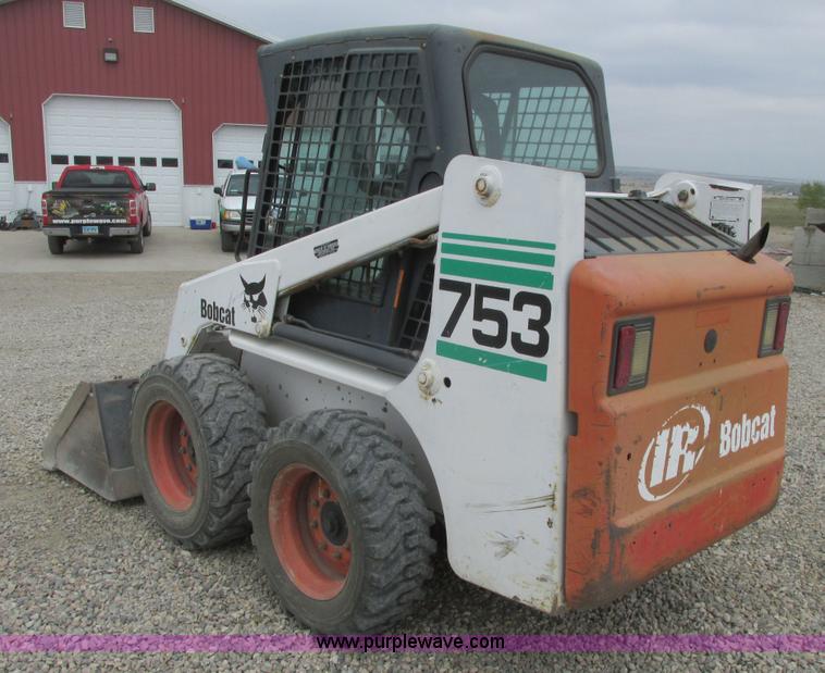 image for item A8801 2000 Bobcat 753 skid steer