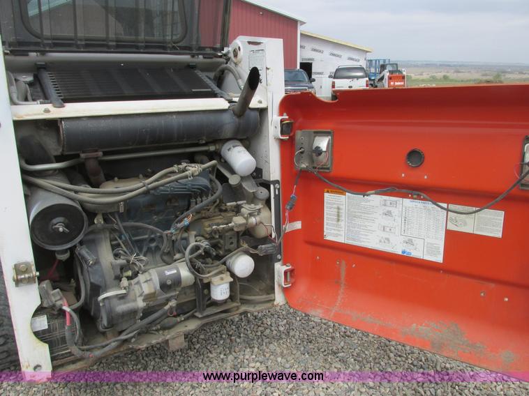 image for item A8801 2000 Bobcat 753 skid steer